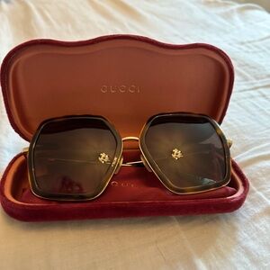 Used Gucci Leopard Print Sunglasses